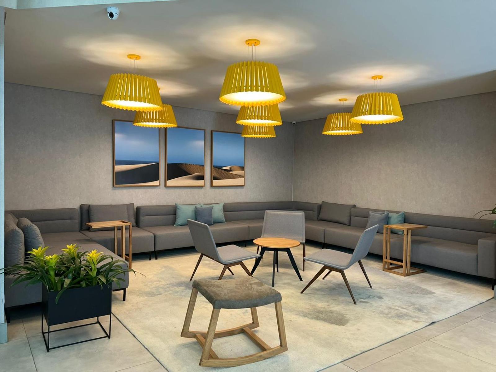 Radisson Oscar Freire Hotel São Paulo Luaran gambar The lounge at Faro Airport