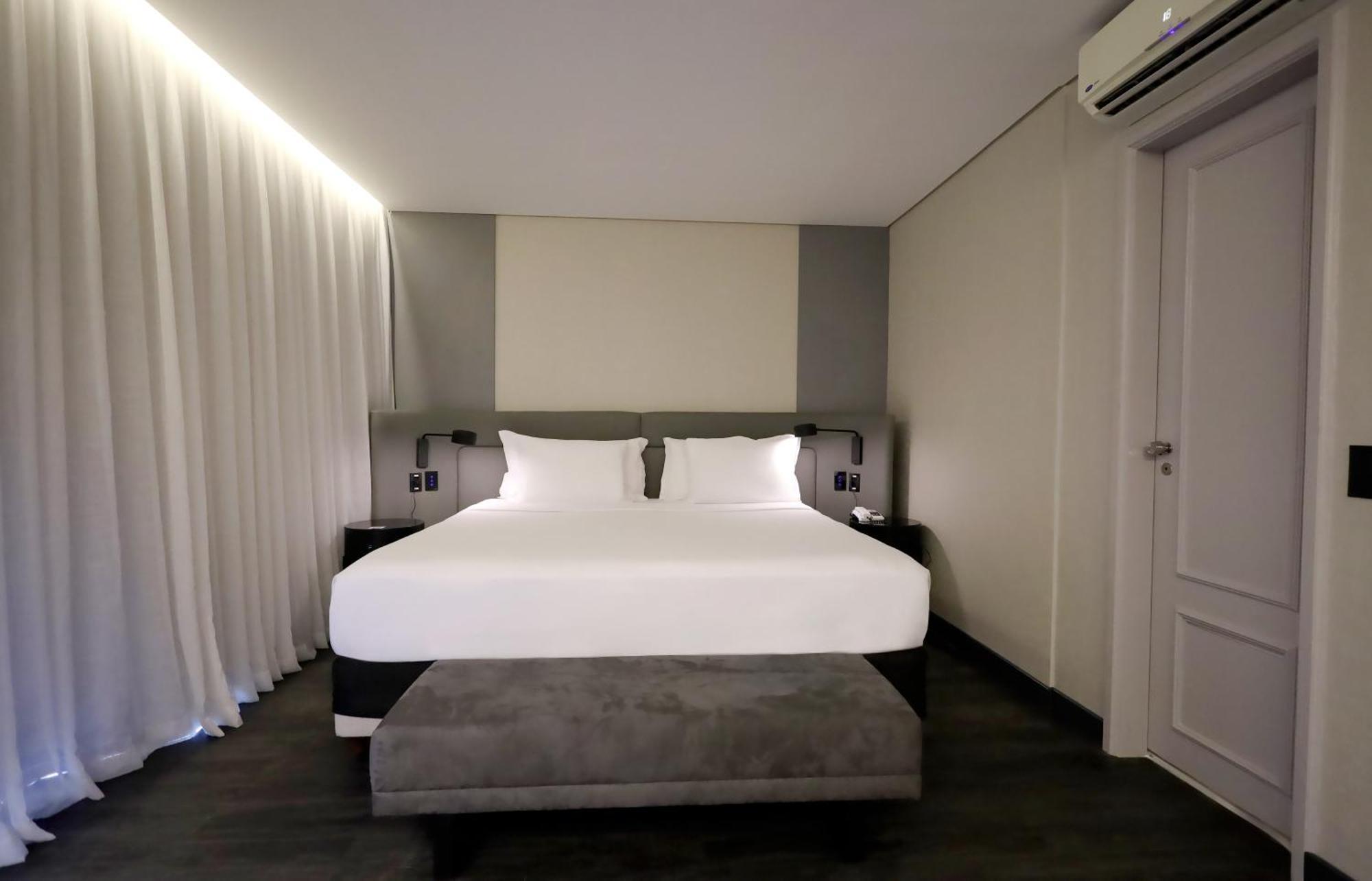 Radisson Oscar Freire Hotel São Paulo Luaran gambar A bedroom at the hotel
