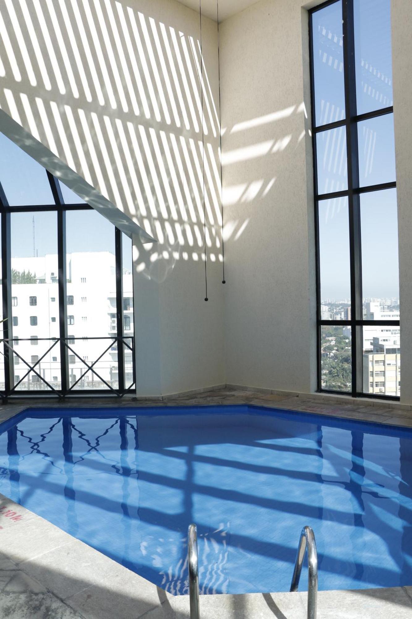 Radisson Oscar Freire Hotel São Paulo Luaran gambar The pool at the top of the building